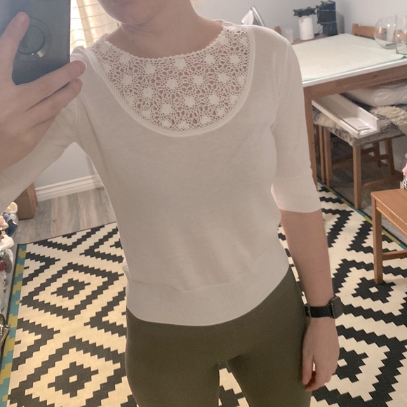 BCBGMaxaZria white sweater with short sleevesNWOT - Picture 11 of 12